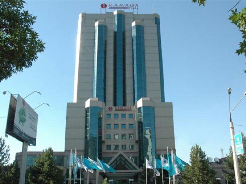 Ramada Plaza Astana Hotel Exterior foto